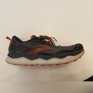 Brooks Caldera 4